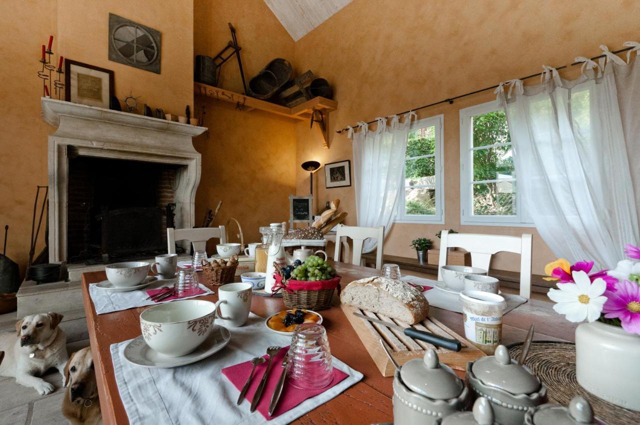 Domaine De La Combotte Bed and Breakfast Nantoux Exteriör bild